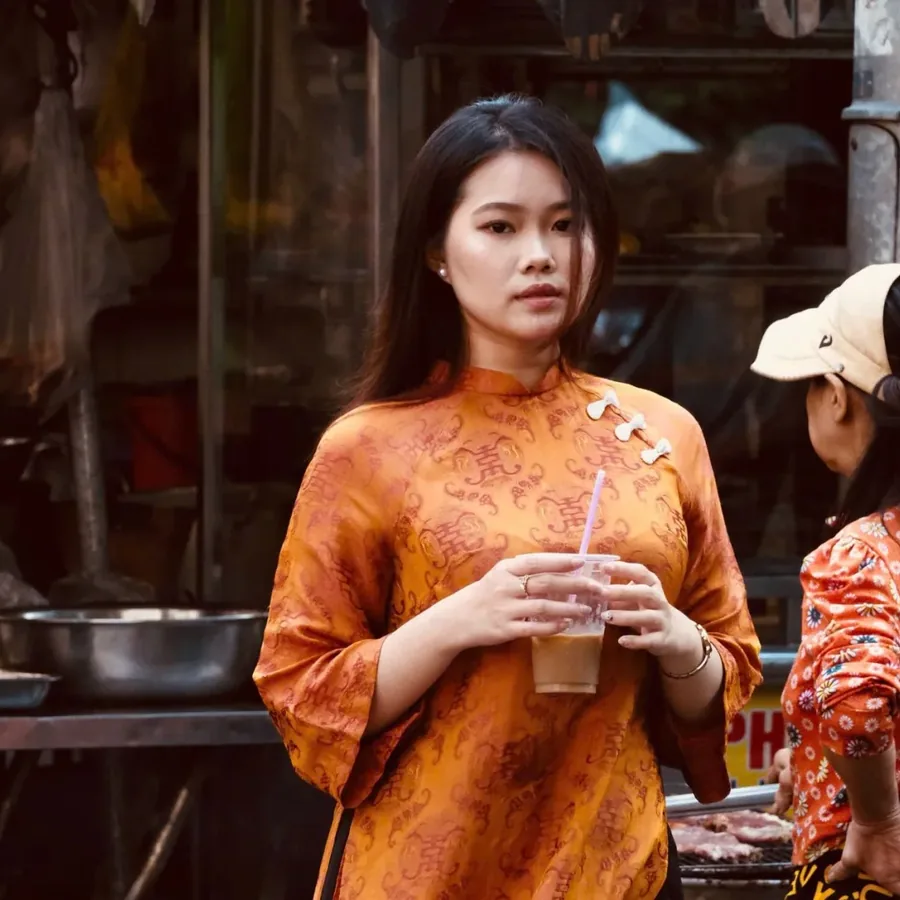 Không gian quán buổi tối